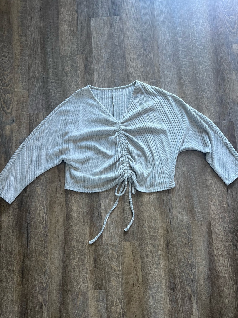 Plus size Women's Light Gray Ribbed Drawstring Cropped sweater